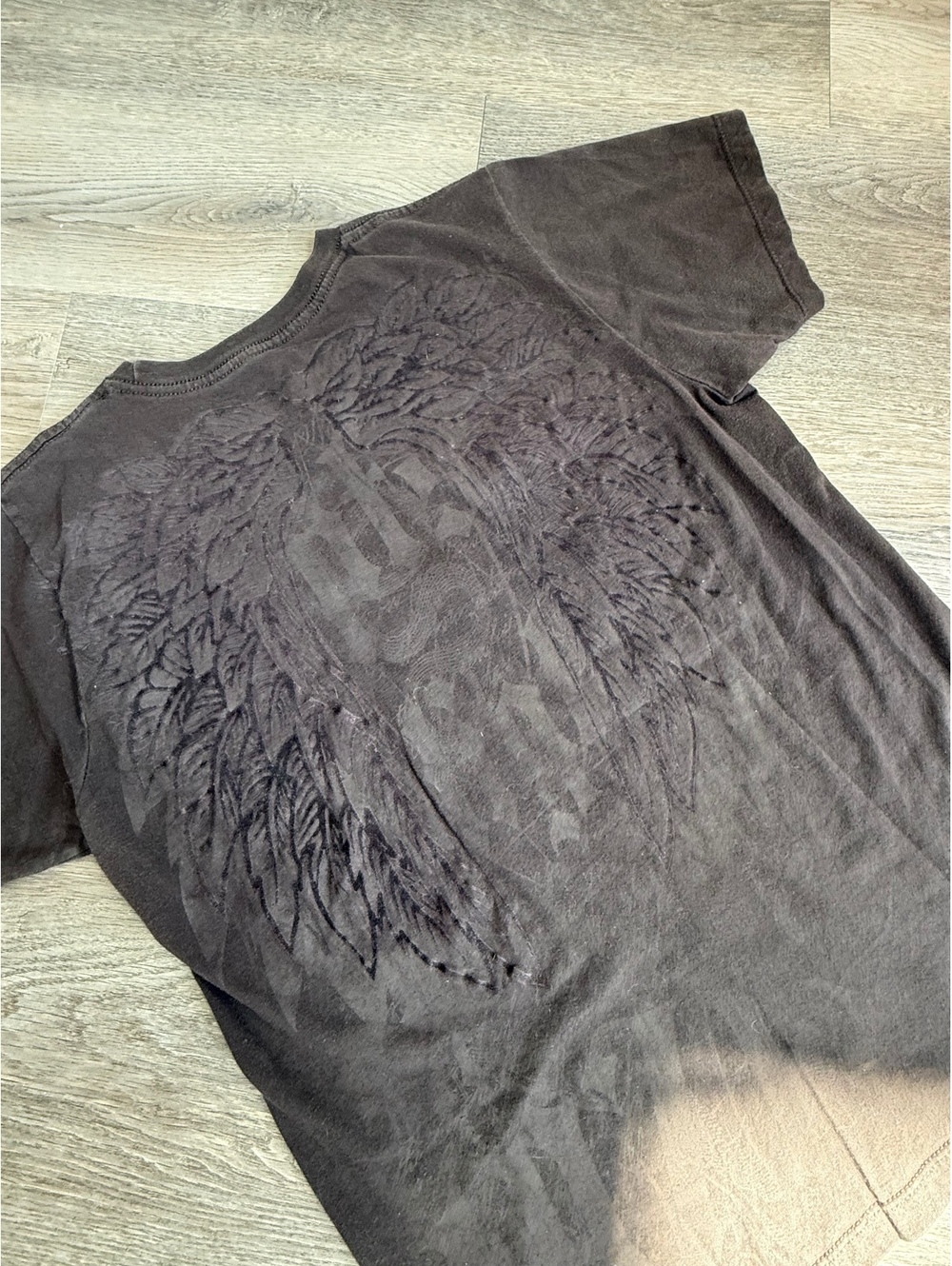 Vintage Brown Graphic T-Shirt with Wing Design, Size Small - Picture 3 of 6